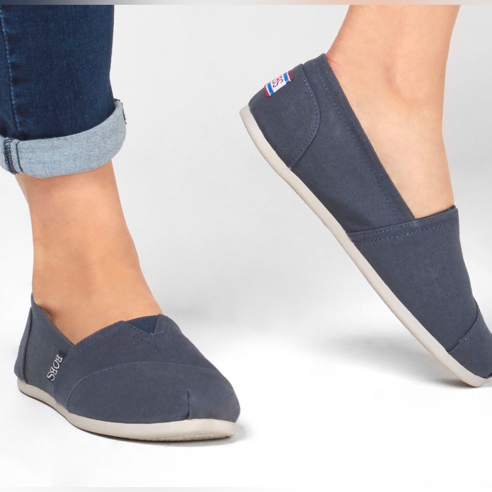 Skechers, Bobs Plush Peace & Love Slip-on Shoe Navy, Size 9, Memory Foam